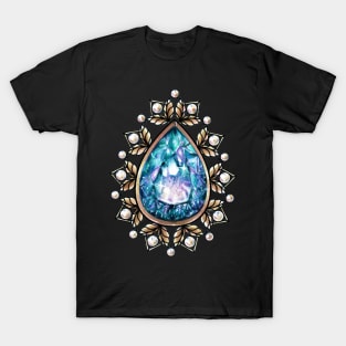 Vintage crystal pendant T-Shirt